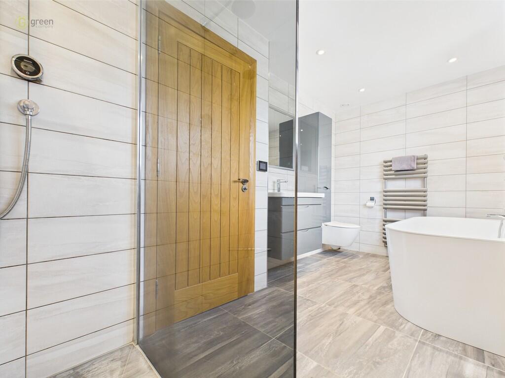 CAM03830G0-PR0156...