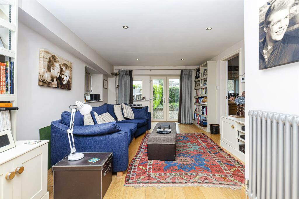 Play Room/Sitting Room/Family Room