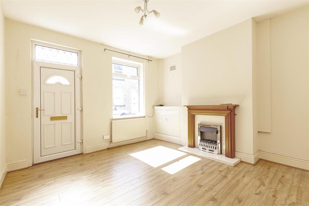 Reception Room-2.jpg