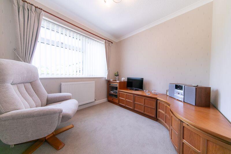 Ground floor bedroom or home working ...