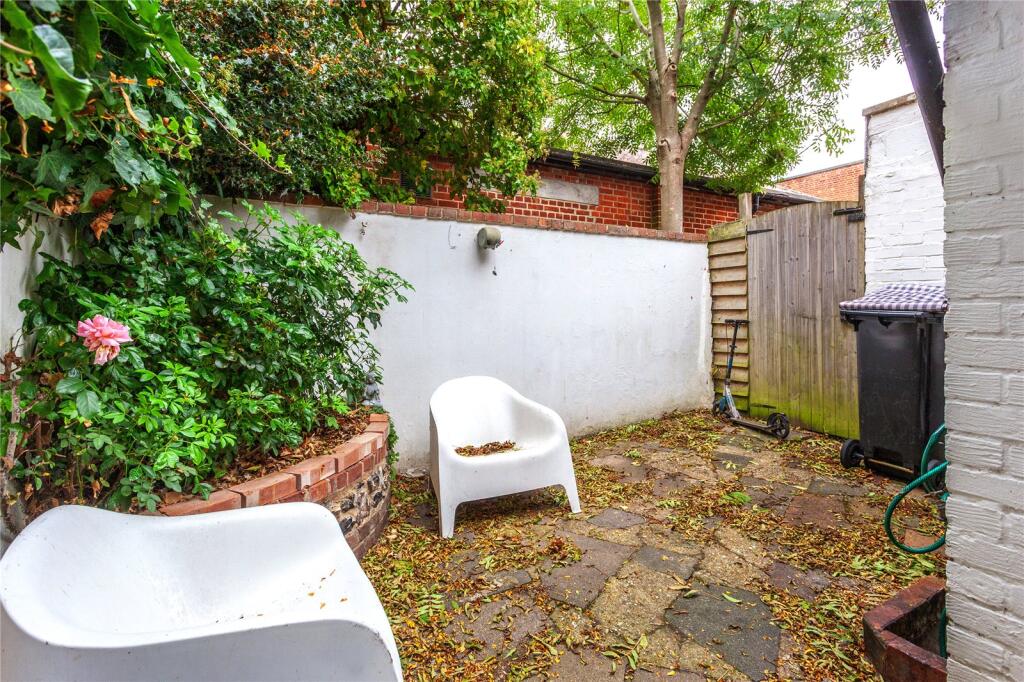 Courtyard Garden