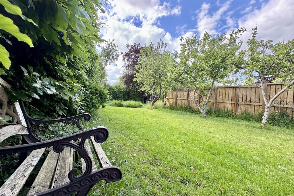 Extended 'Secret' Garden
