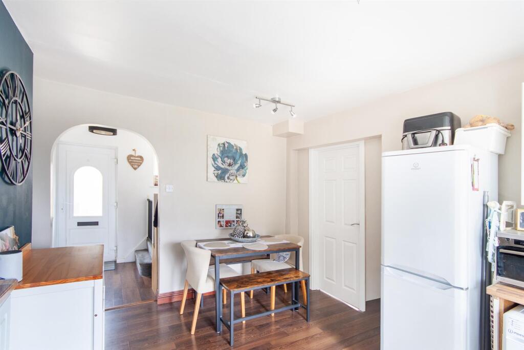 11 Oldmixon road 2.jpg