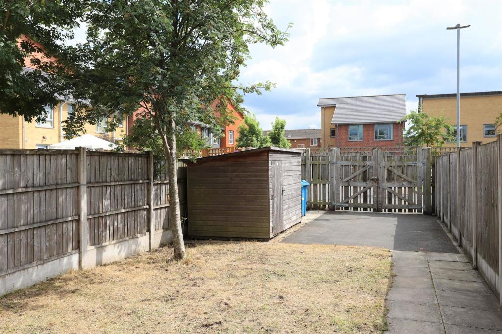 Garden and Parking.jpg