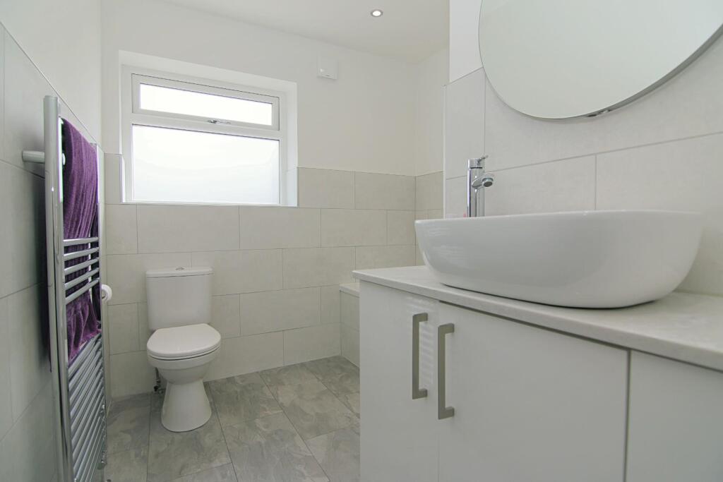 HOUSE BATHROOM