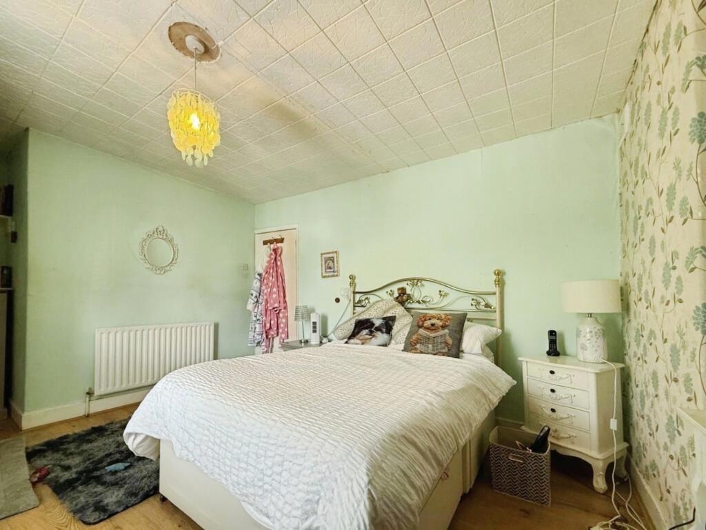 pbox-bedroom-323607.jpg