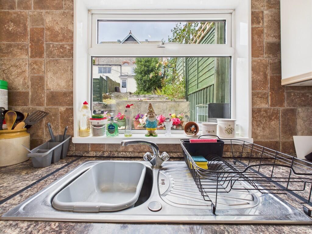 CAM03974G0-PR0173...