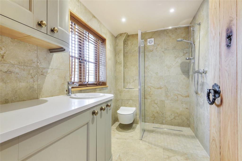 Cloakroom / Shower