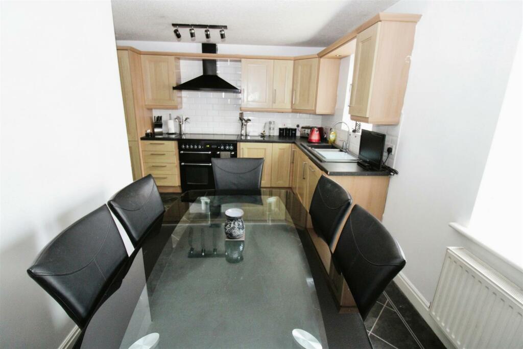 Fitted Kitchen