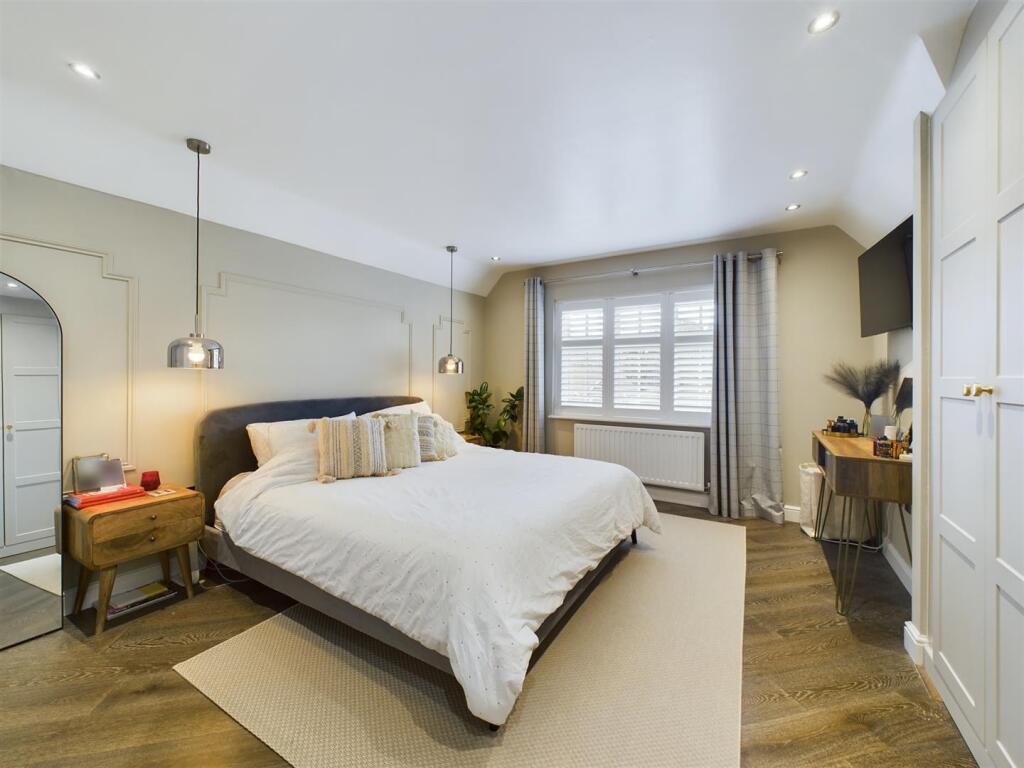 Spacious Master Bedroom