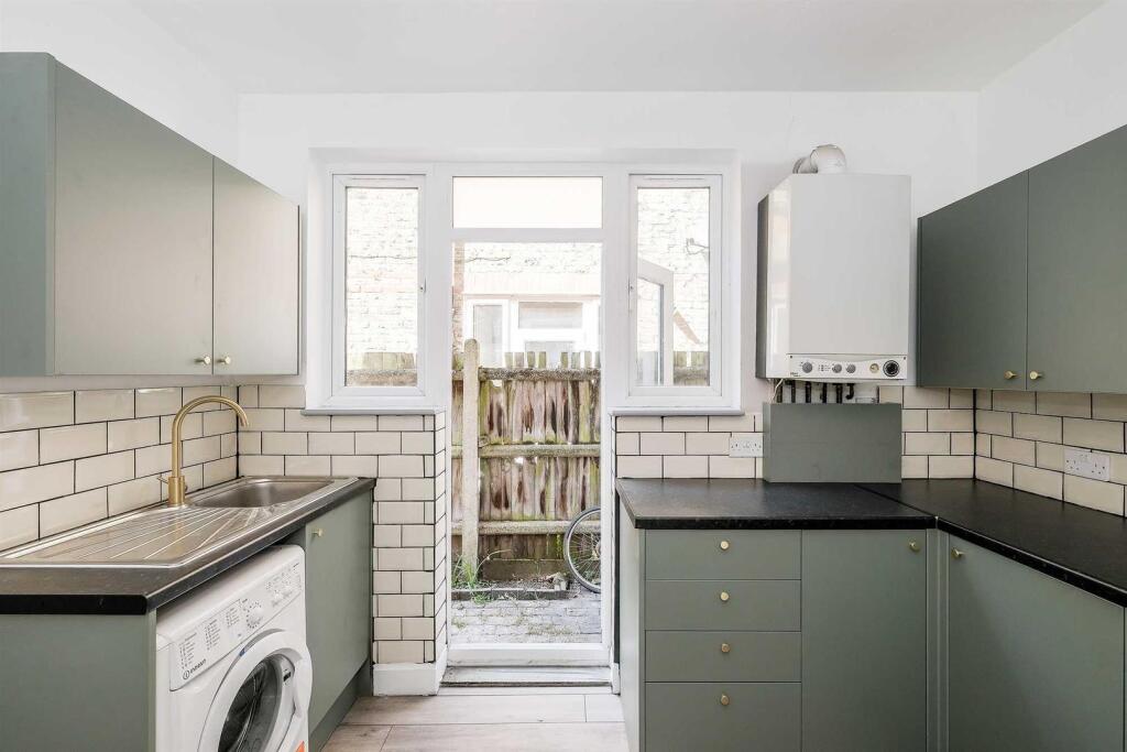 6 Cornwallis road-13.JPG