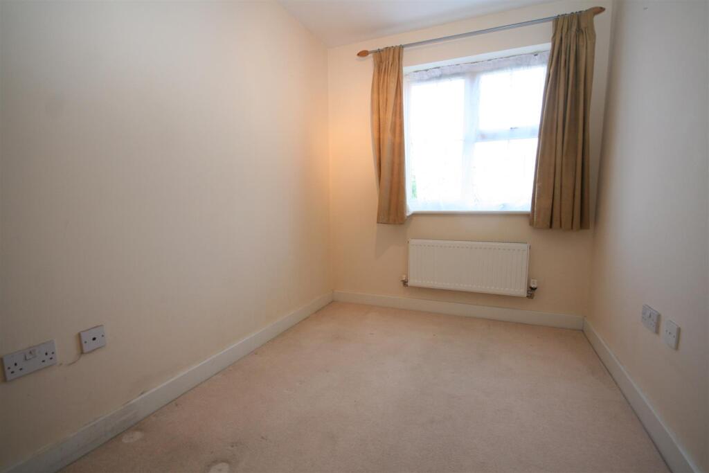 Saxon Court 7 Second bedroom.JPG