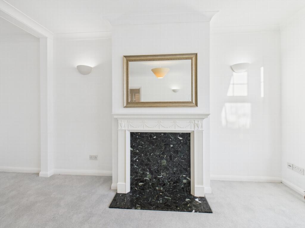 sitting room 4