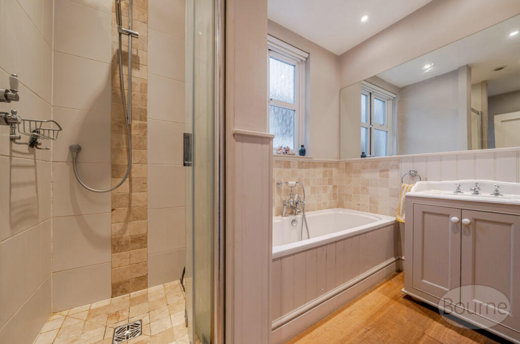 ce4fcdc2-d993-45b...