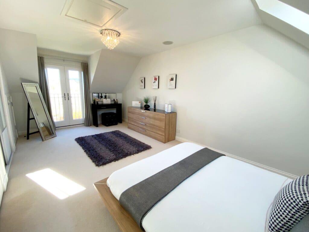 BEDROOM 4