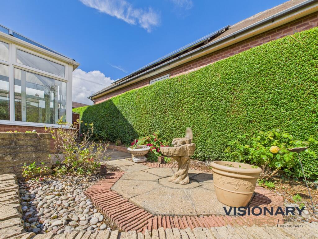 CAM03522G0-PR0210-STILL009