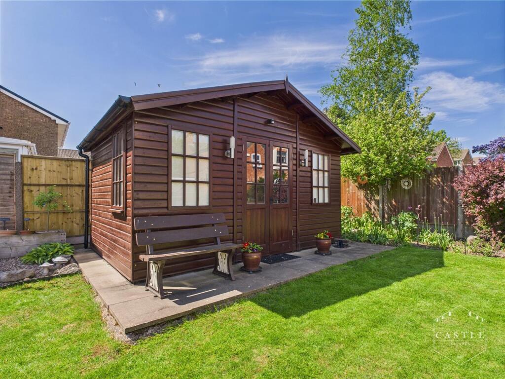 OUTSIDE - OUTSIDE CABIN/SUMMER HOUSE