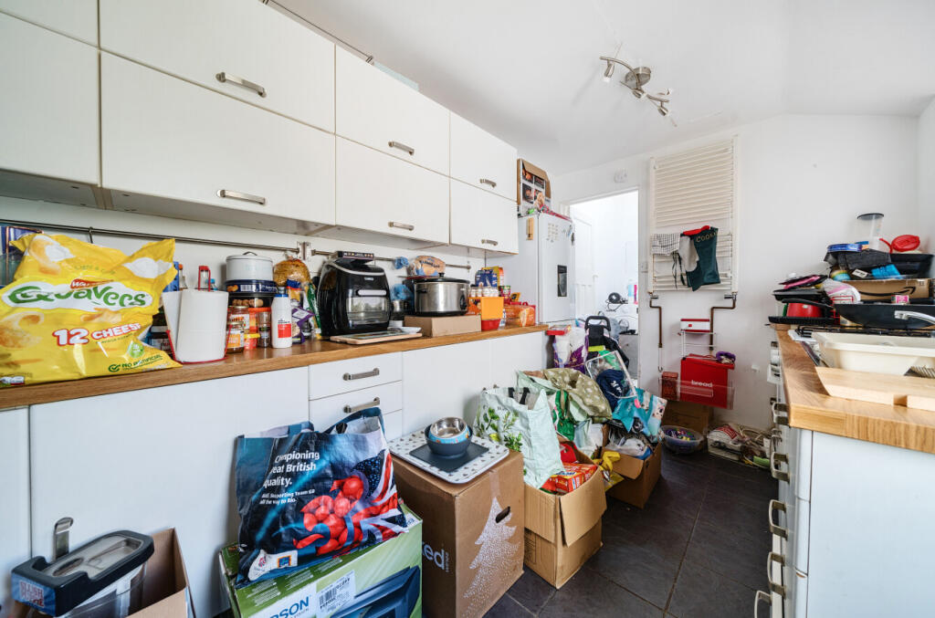 1286033-6-683db83...