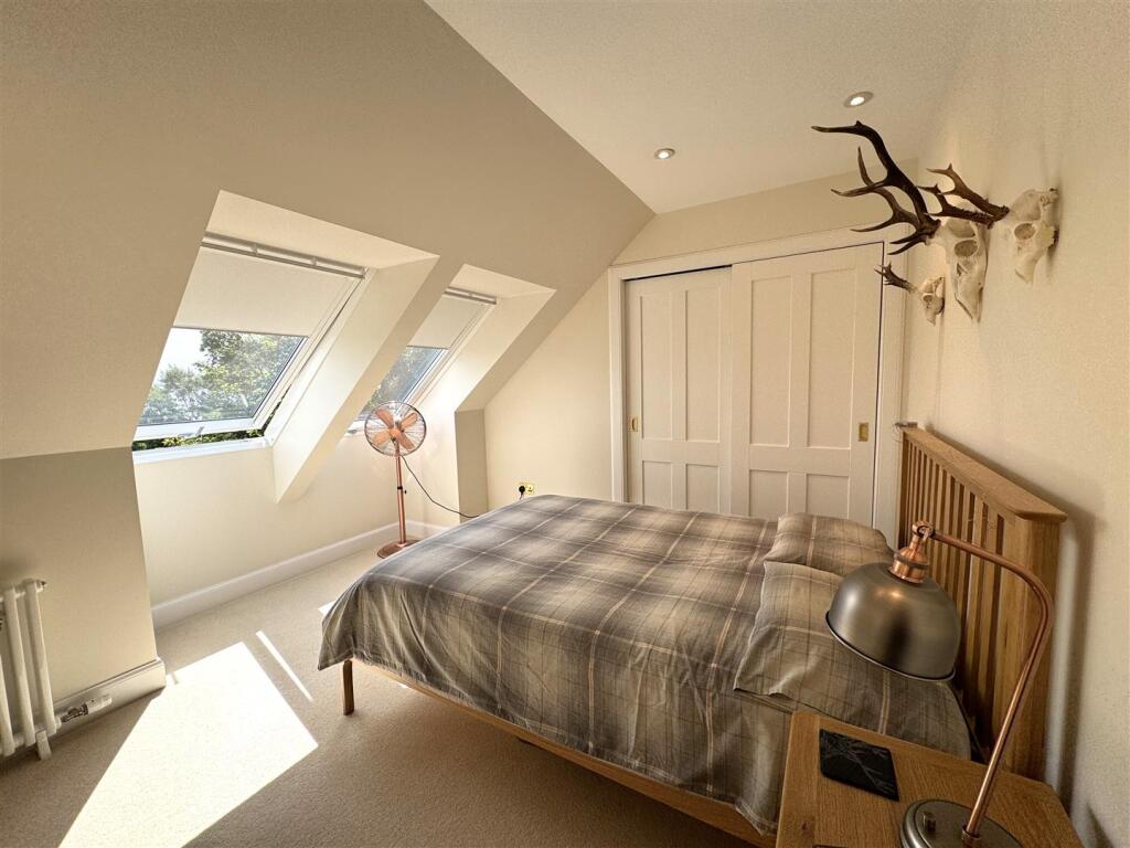 BEDROOM 2.JPG