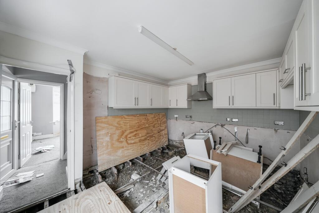 26 Wolf Lane, Windsor, SL4 4HY