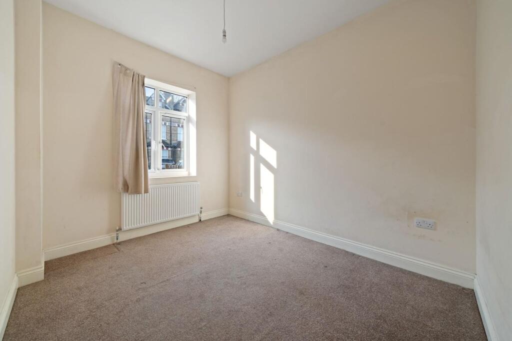11-c6412361 - PropWorld - NS - Ground Floor Flat, 