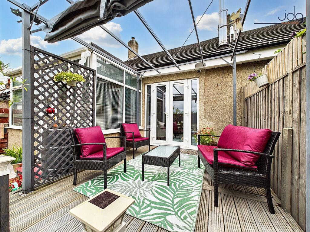 Decking &amp; Gazebo