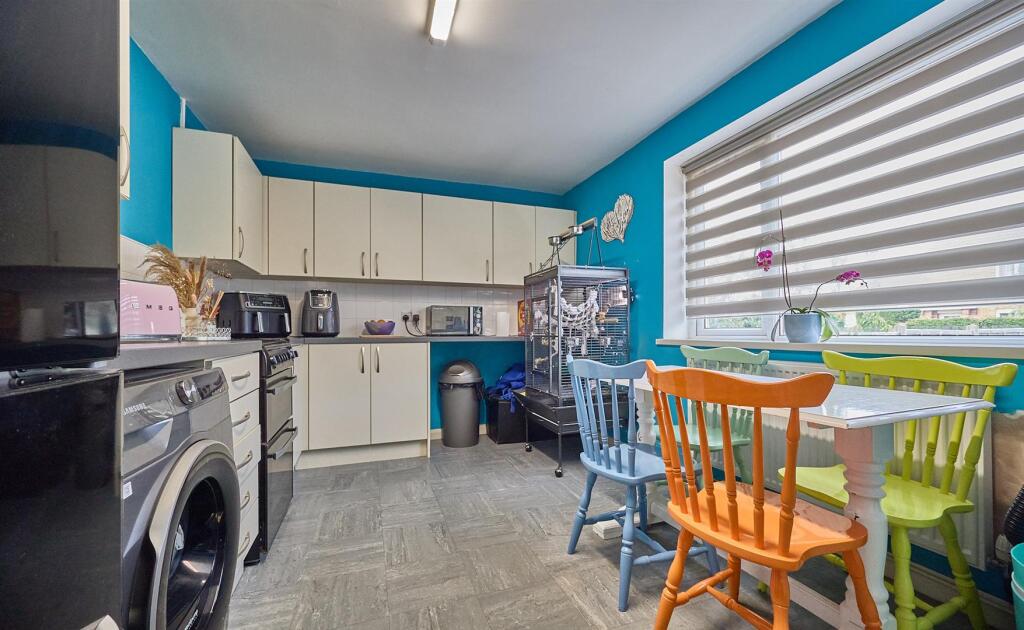 Front Kitchen/Diner