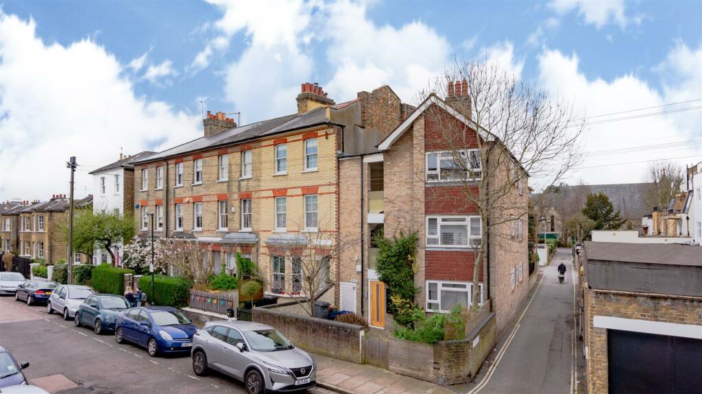 Flat2_MerthyrTerrace_SW138DL (2).jpg