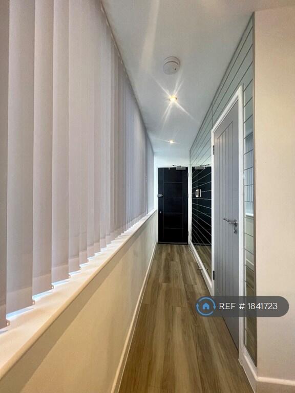 Hallway &amp; Airing Cupboard