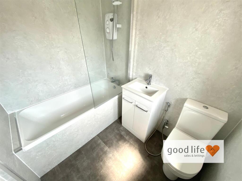 20250724_121555448_iOS21cricklewoodclose.jpg