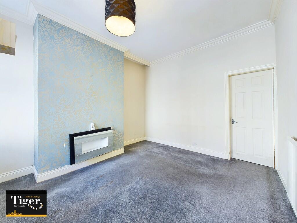 IMG_398356_10_ori...