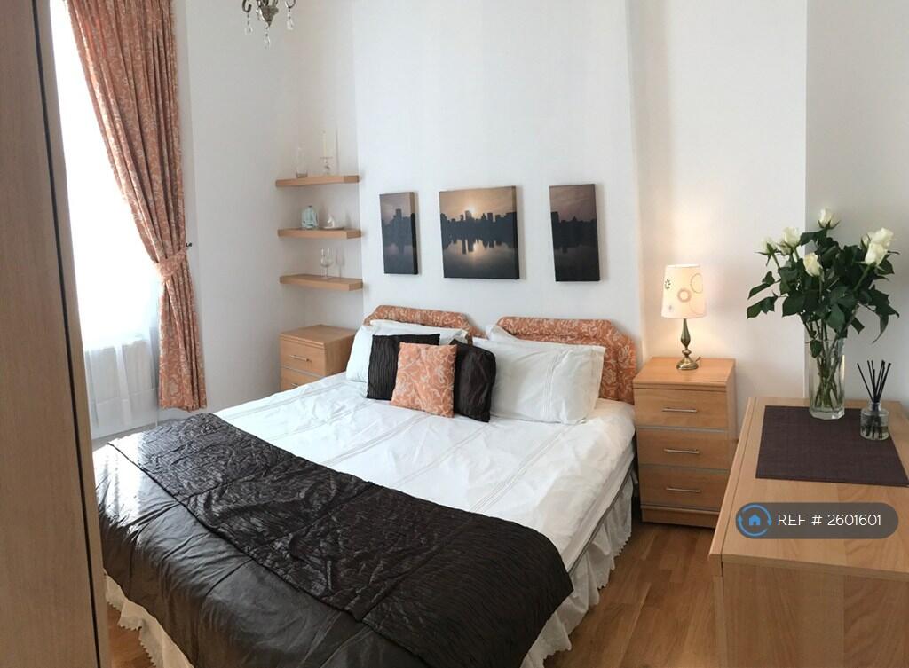  Bedroom 1 (En-Suite)