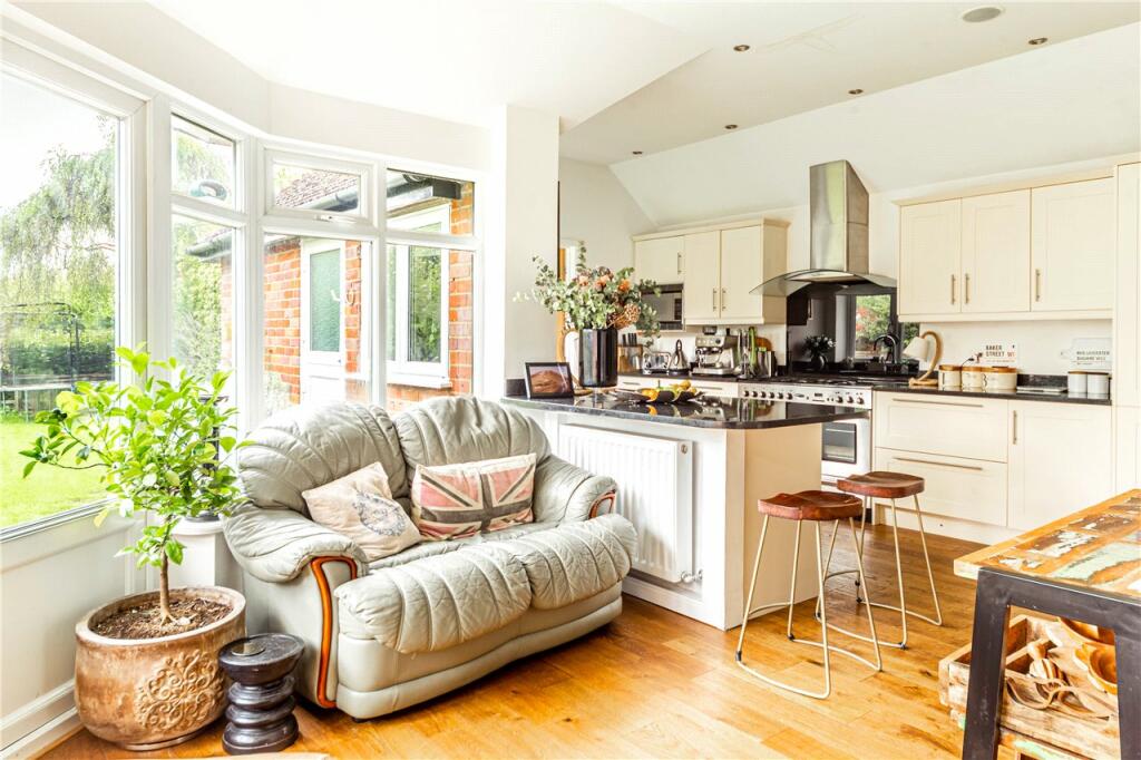Kitchen / Breakfast