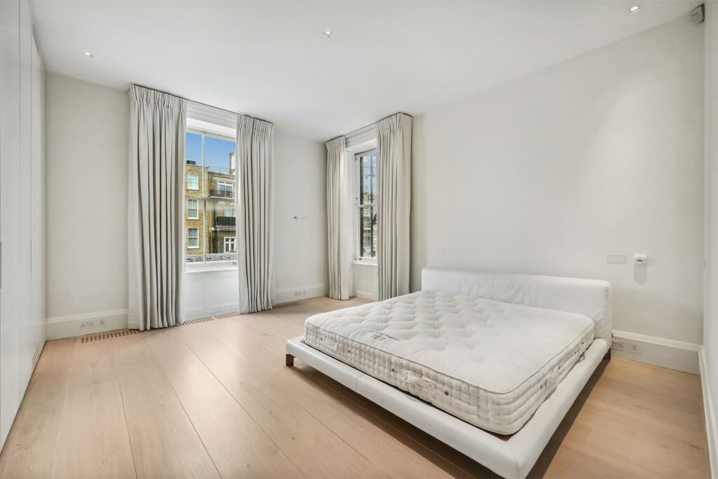 Flat FGH, 54 56 Cadogan Square (13).jpg