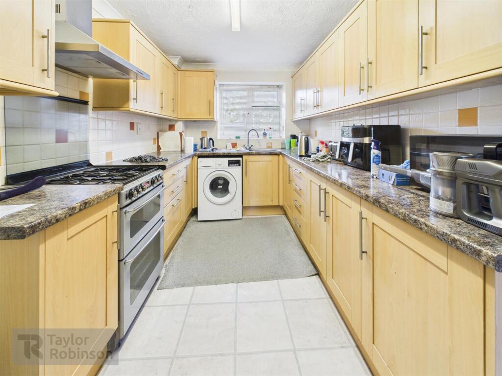CAM02600G0-PR0524-STILL005.jpg