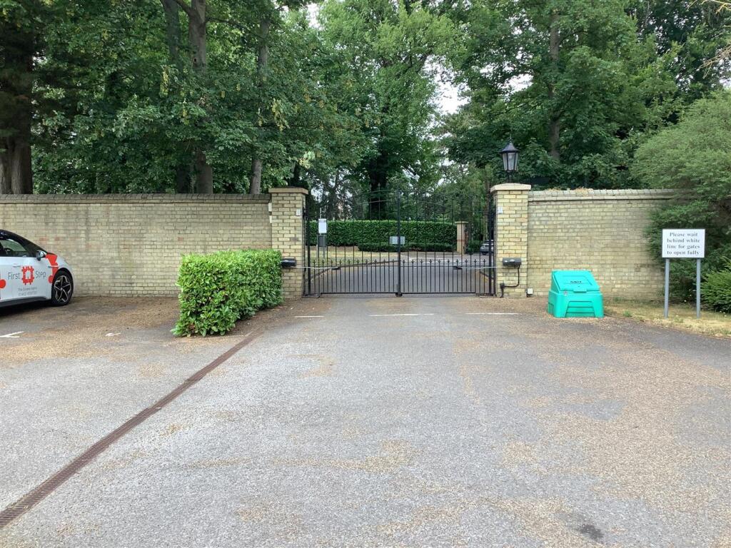 Pryor Wing Gates.jpg