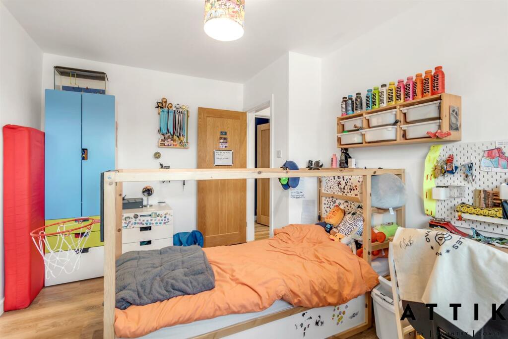 2 Green Park, Harleston, IP20 9DT (12).jpg