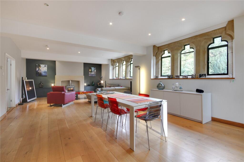 Dining/Sitting Room