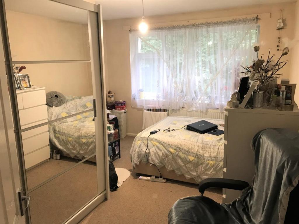 Bedroom 1.jpeg
