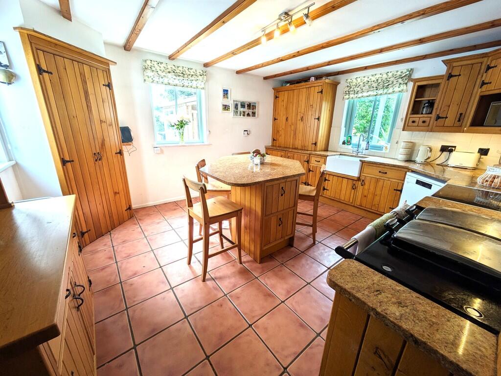 NEW KITCHEN A JUN...