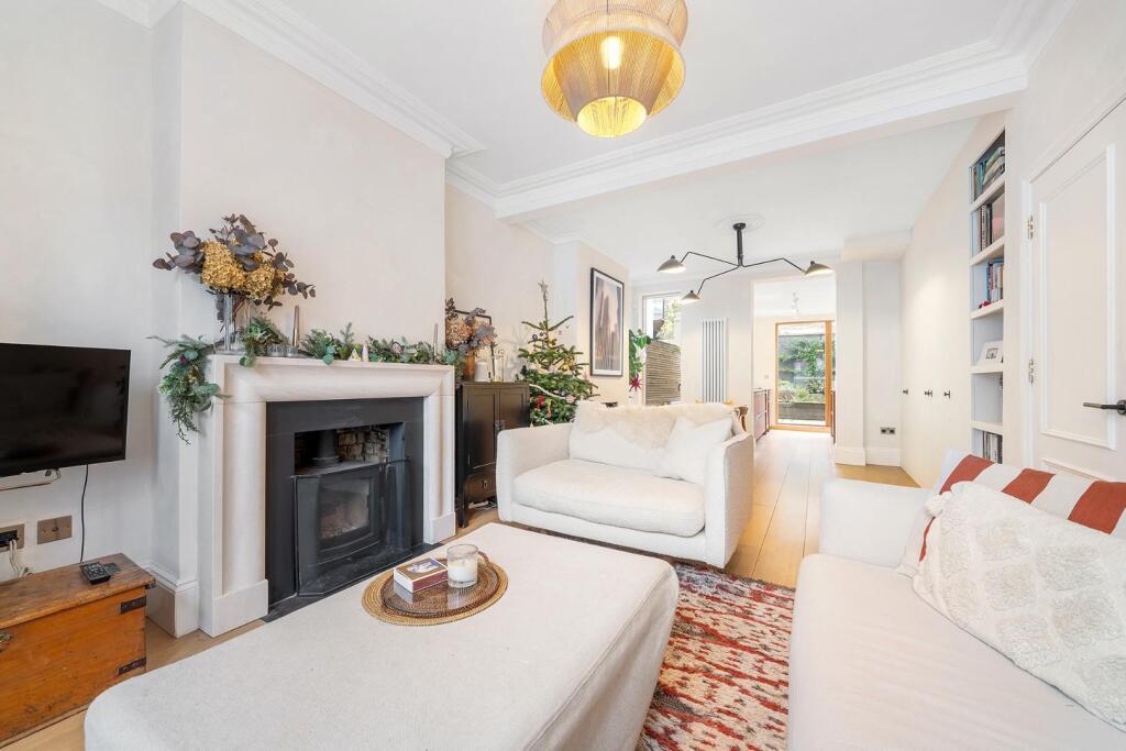 Reception-Dining (2).JPG