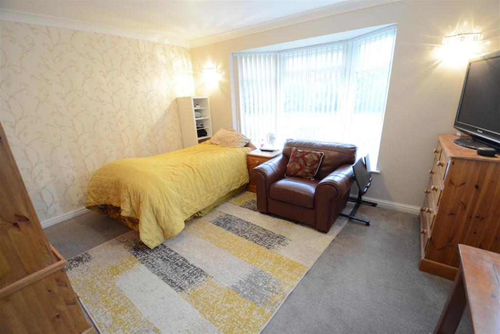 Bedroom 5/Family Room
