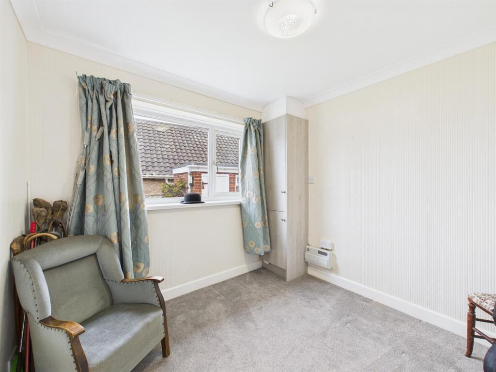 Bedroom: