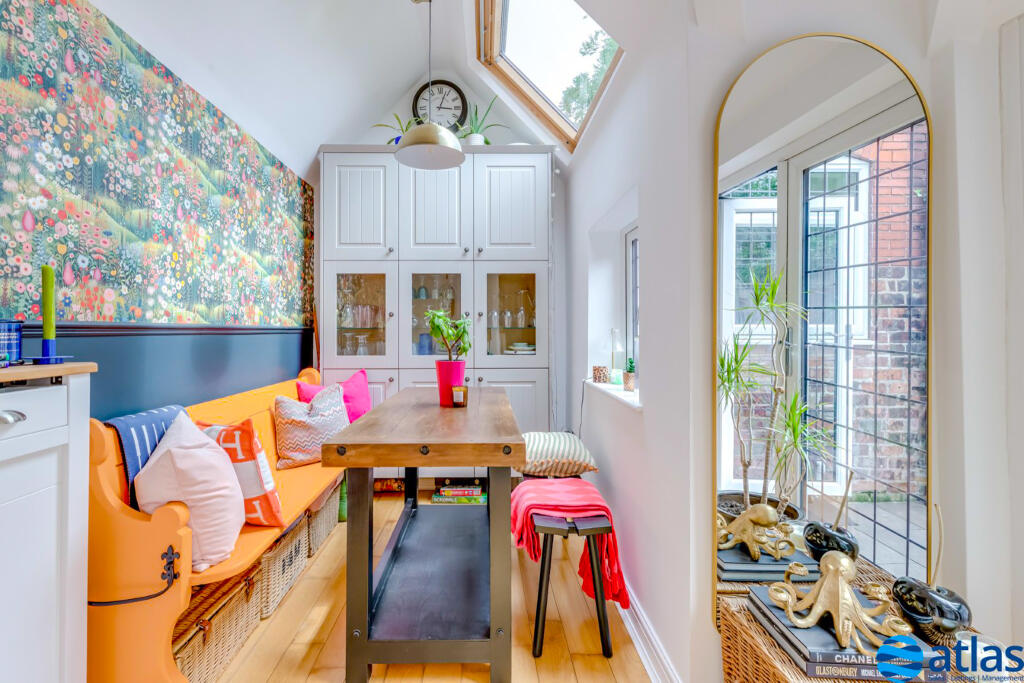 Dining Area/ Morning Room