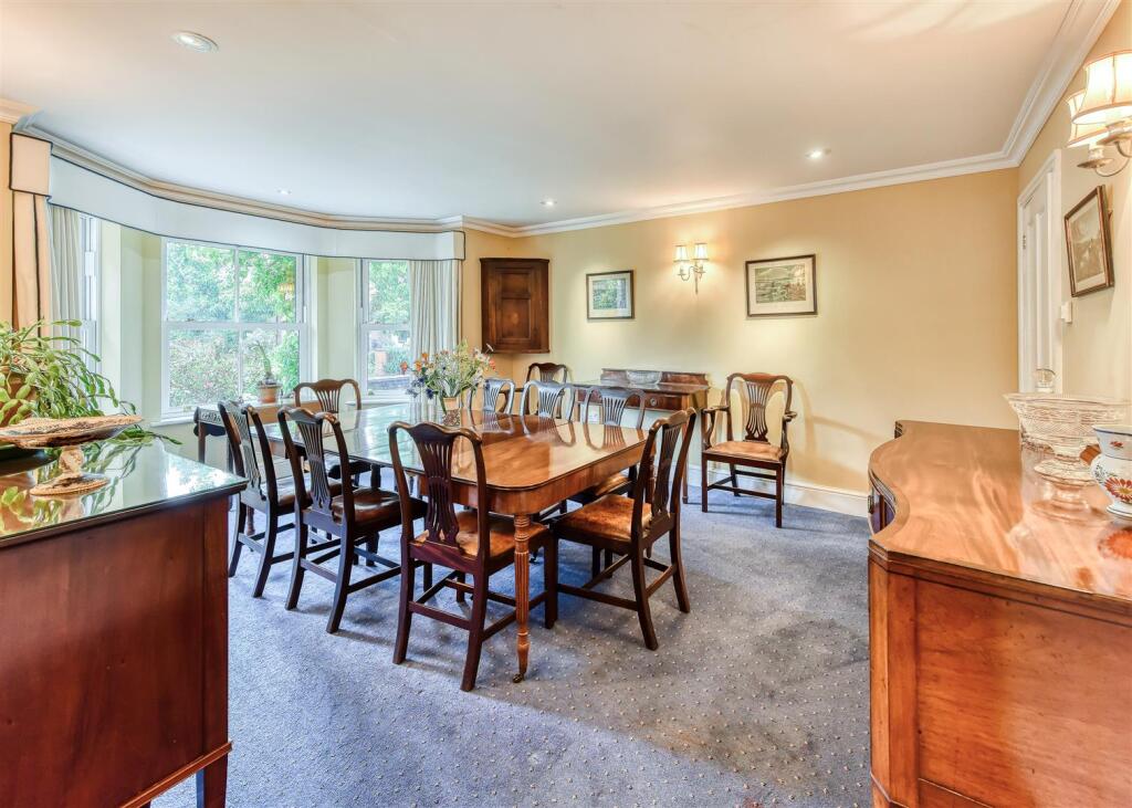 20 Cross Road-dining1.jpg