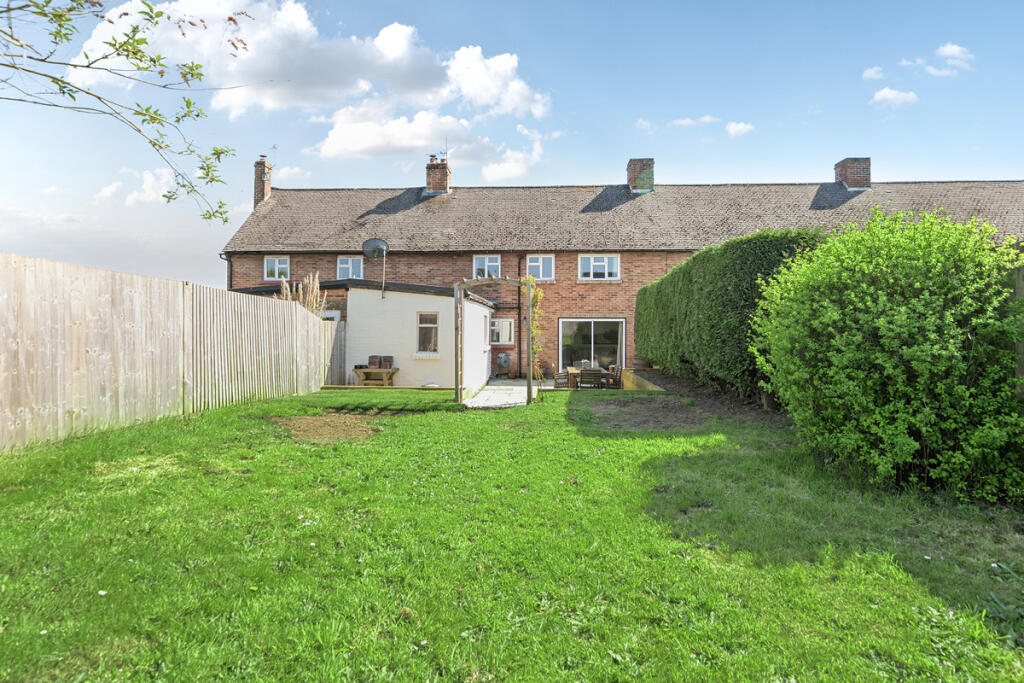 Good sized rear garden