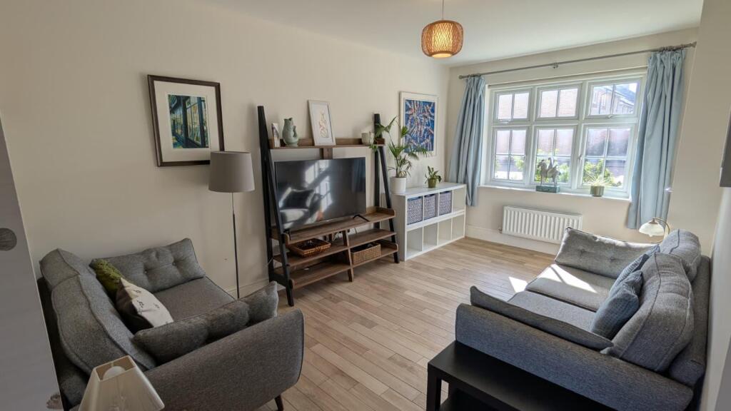 Living room 1.jpeg
