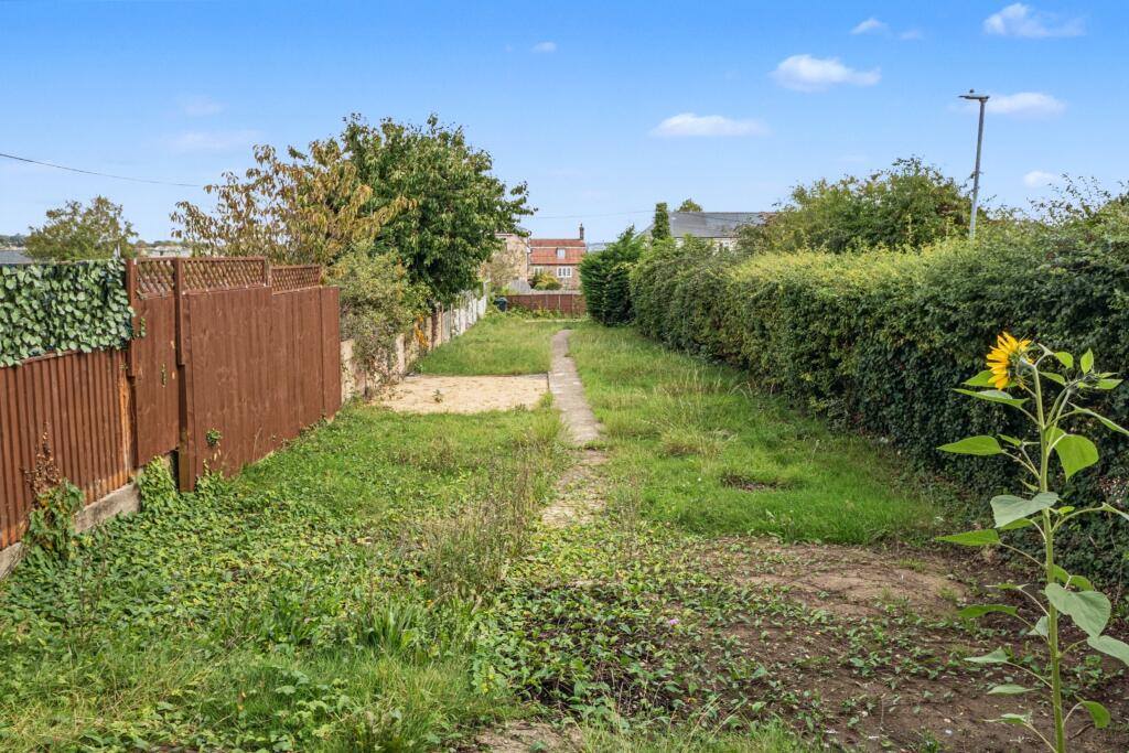 134 Wood Lane, Chippenham, Wiltshire, SN15 3DZ