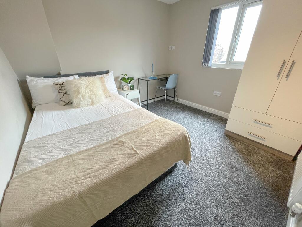 128 Cranborne(1)