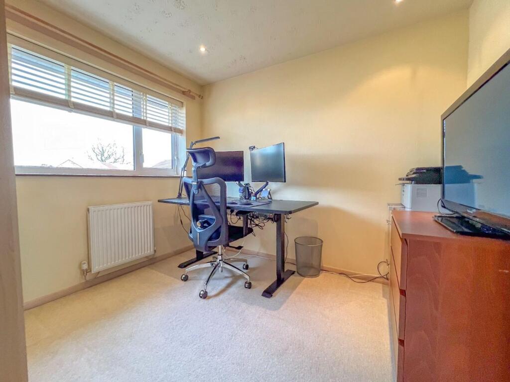 Gloucester Cl. Image-8.jpg